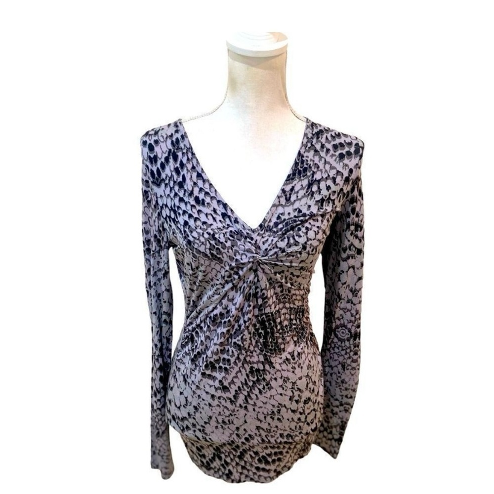 VENUS Snakeskin V-Neck Blouse - Black and Gray